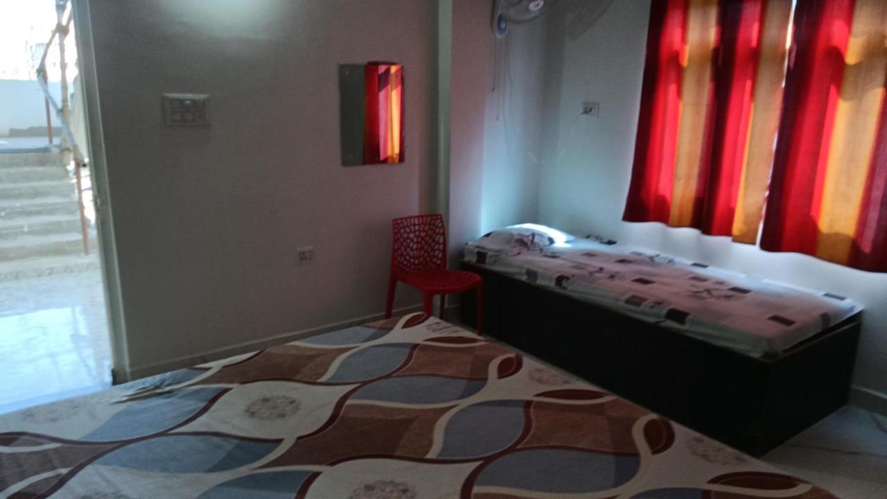 Hotel Devdoot ราจกี ภายนอก รูปภาพ