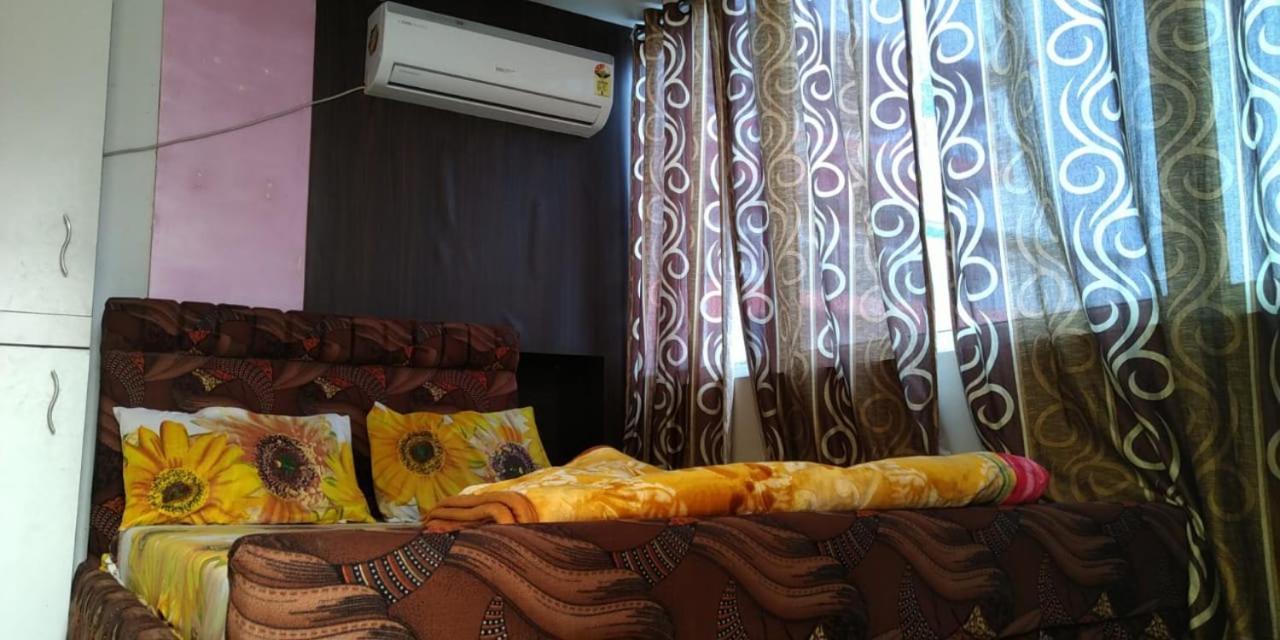 Hotel Devdoot ราจกี ภายนอก รูปภาพ